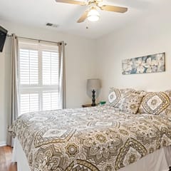 Stunning Liberty Lane Carriage House.