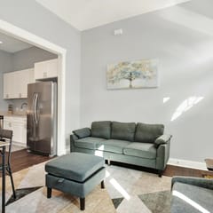Charming 3BR Stay in the Center of Savannah | Sleeps 7+