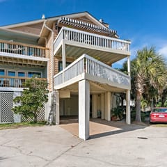 Relaxing Tybee Home Overlooking the Ocean
