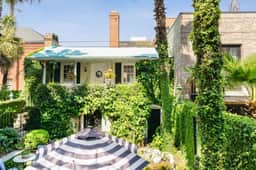 Experience Savannah like you live here! Shared Courtyard! Dog Friendly!