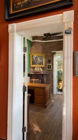 Elegant Victorian Stay Near Forsyth Park