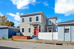 “Prime Jefferson Street Living — Modern Comfort in the Heart of Savannah”