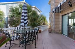 Relaxing Tybee Home Overlooking the Ocean