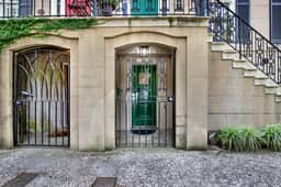 Darling Garden Apartment on Charlton