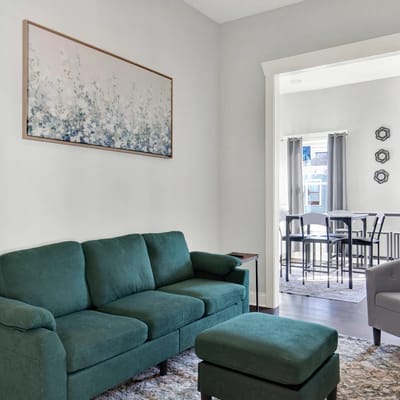 “Prime Jefferson Street Living — Modern Comfort in the Heart of Savannah”