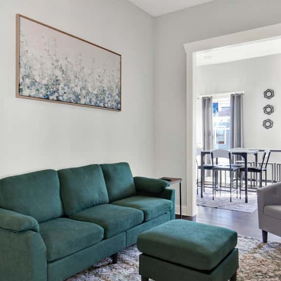 “Prime Jefferson Street Living — Modern Comfort in the Heart of Savannah” - Image 1