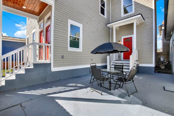 Charming 3BR Stay in the Center of Savannah | Sleeps 7+