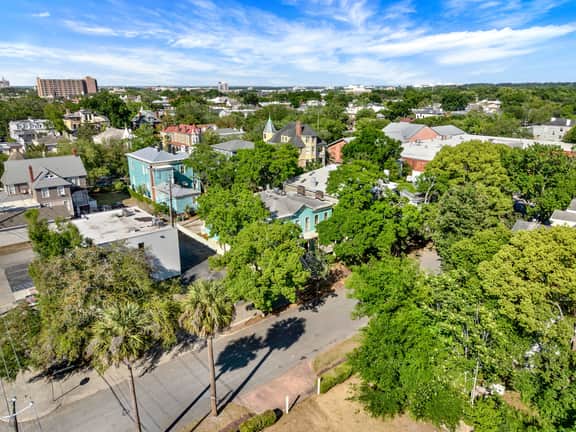 Steps from Forsyth Park-Parking Spot Included!