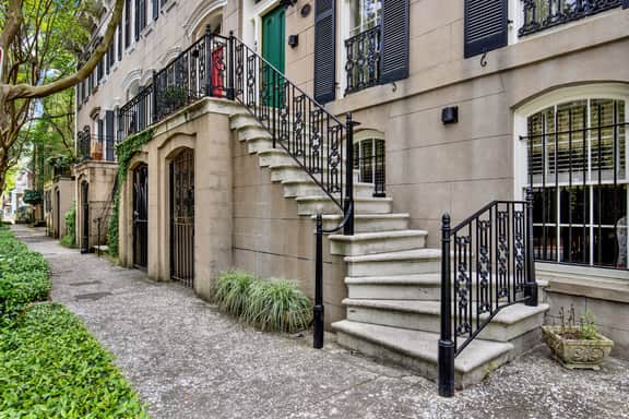 Darling Garden Apartment on Charlton