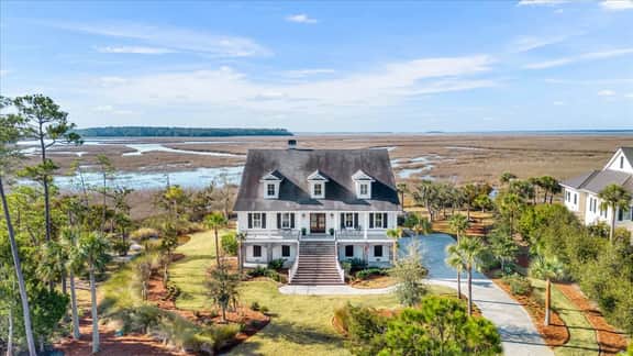 Stay Awhile & Feel at Home at Noble View in Savannah - Image 4