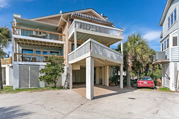 Relaxing Tybee Home Overlooking the Ocean